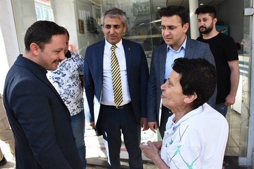 Kaymakam/Belediye Başkan V. Ercan Kayabaşı, AK Parti İlçe Başkanı Mehmet Latif Özel İle Birlikte Esnaflarımıza Ziyarette Bulundu.