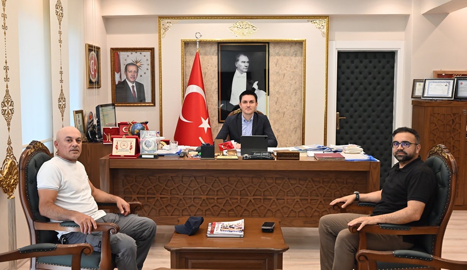 İstanbul Sektörel -1 Denetim Daire Başkanlığı Vergi Müfettişi Abdullah AKKUŞ, Kaymakamımız Sayın Evren ÇAKIR'ı makamında ziyarette bulundu.