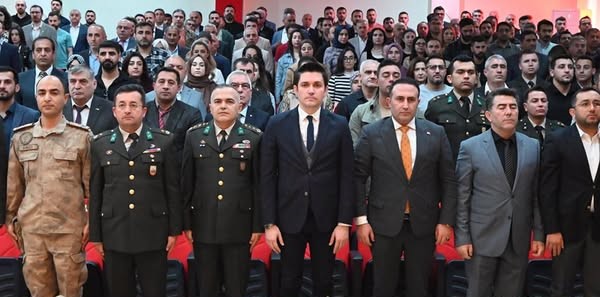 Kaymakamımız Sayın Evren ÇAKIR, Halk Eğitimi Merkezi'nde düzenlenen programa katıldı.