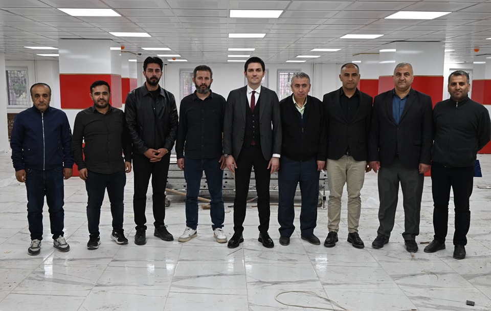 Kaymakamımız Sayın Evren ÇAKIR, Sosyal Yardımlaşma ve Dayanışma Vakfı'nda bitme aşamasında olan tadilat ve onarım çalışmalarını yerinde inceledi.